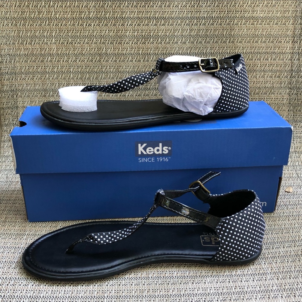Keds Women's Tealight T-Strap Flat Sandal, size 6